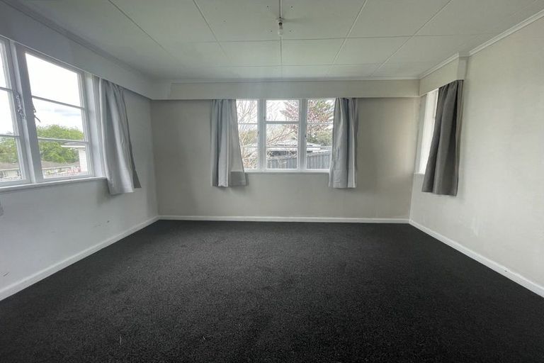 Photo of property in 10 Igloo Place, Red Hill, Papakura, 2110