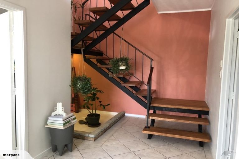 Photo of property in 1/2 Hume Drive, Hillcrest, Auckland, 0627