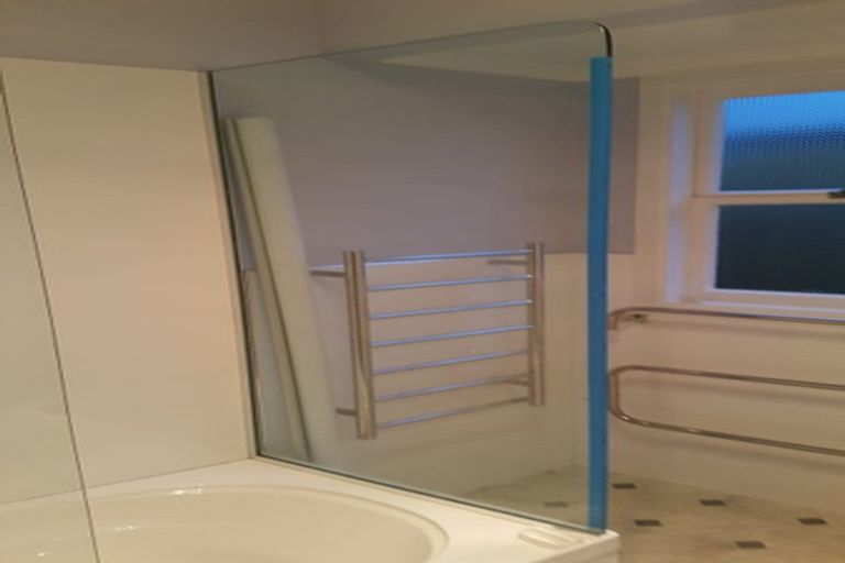 Photo of property in 4/65-67 East Coast Road, Castor Bay, Auckland, 0620