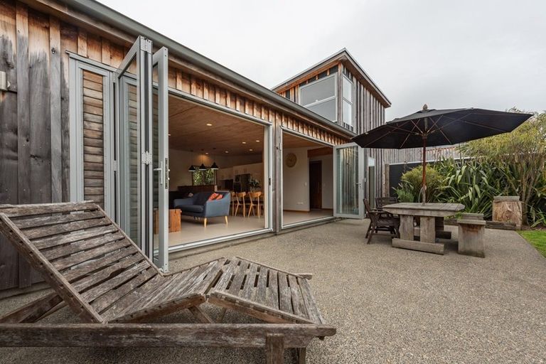 Photo of property in 29a Greenaway Road, Waikanae, 5036