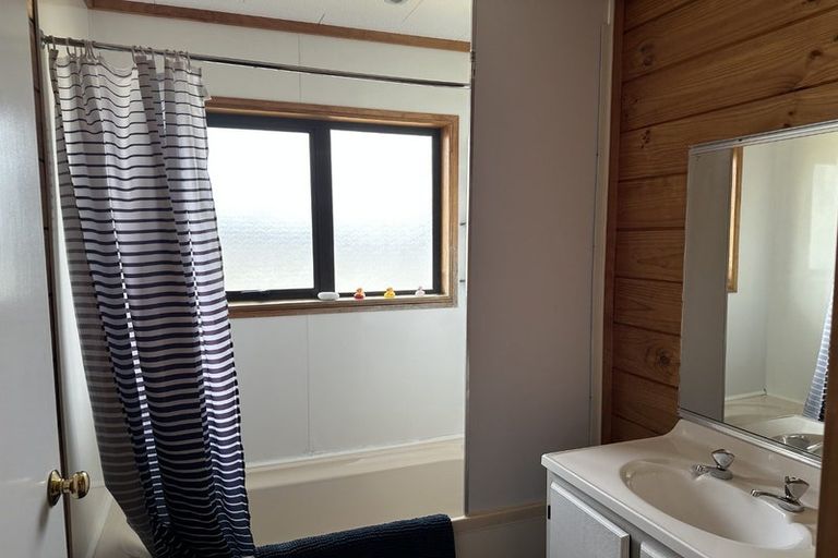 Photo of property in 19 Scott Avenue, Otaki Beach, Otaki, 5512