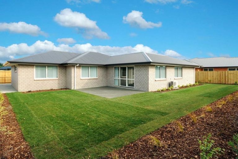 Photo of property in 8 Keeper Close, Woodend, 7610