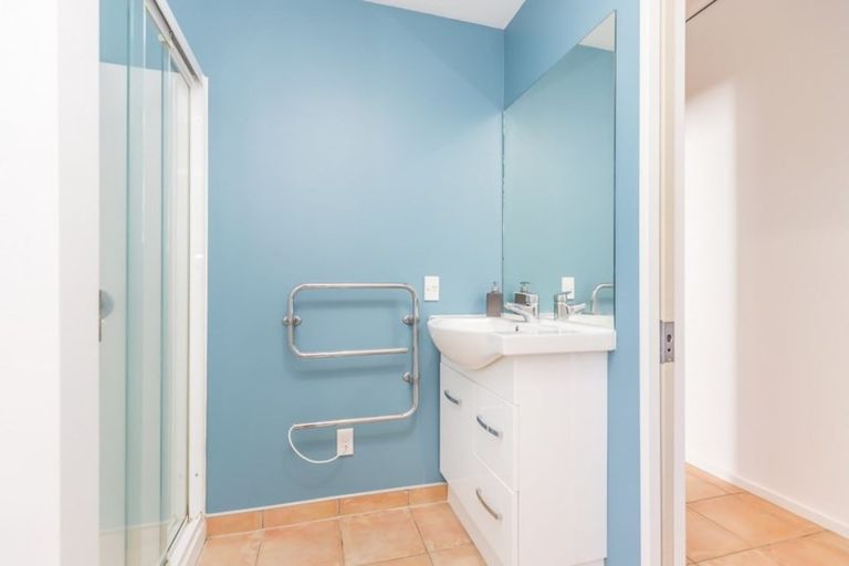 Photo of property in Atrium Towers, 8e/154 The Terrace, Wellington Central, Wellington, 6011