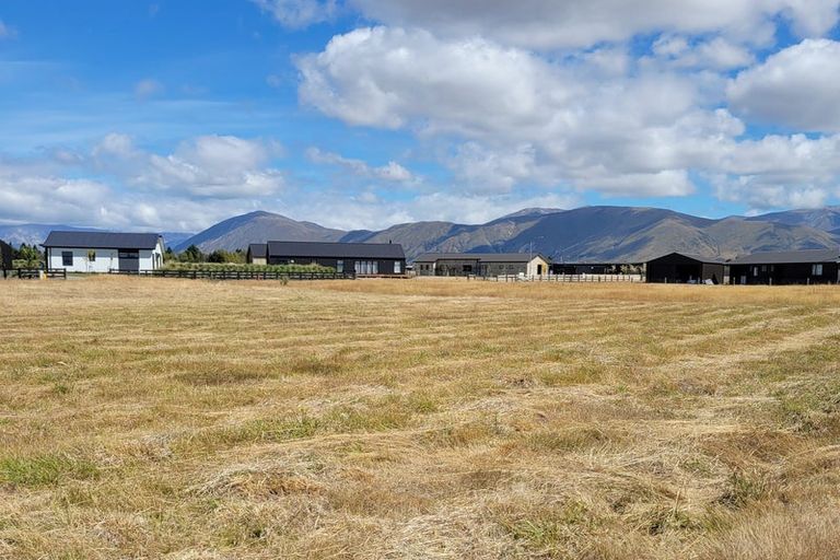 Photo of property in 2 Avlis Place, Twizel, 7901