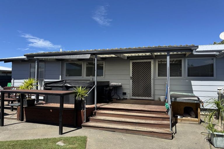 Photo of property in 38 Spriggs Crescent, Greenmeadows, Napier, 4112
