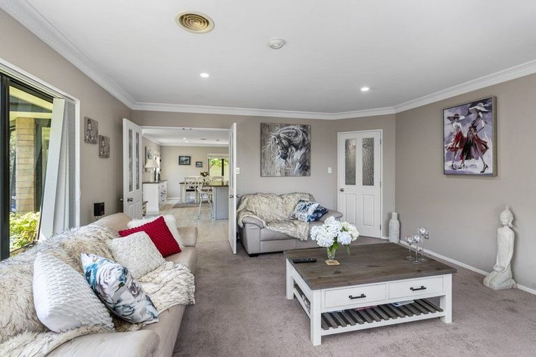 Photo of property in 31 Oriwa Crescent, Otaki, 5512