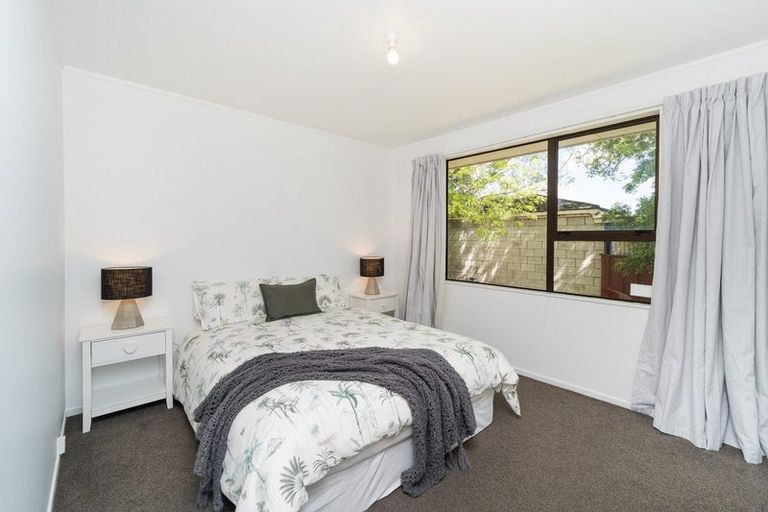 Photo of property in 9 Adams Place, Kelvin Grove, Palmerston North, 4414