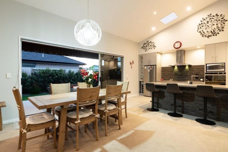 Photo of property in 51 Kohekohe Road, Papamoa Beach, Papamoa, 3118