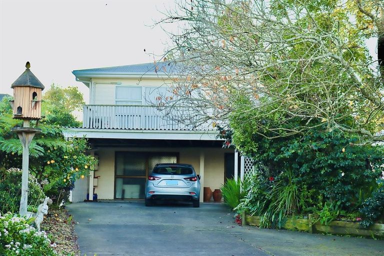 Photo of property in 24 Hyde Street, Manurewa East, Auckland, 2102