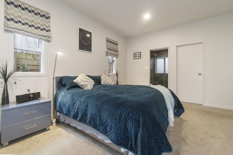 Photo of property in 100 Picasso Drive, West Harbour, Auckland, 0618