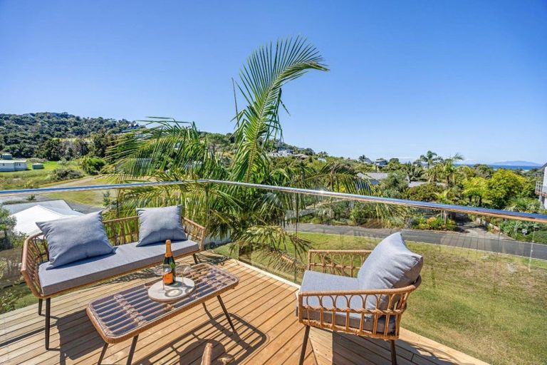 Photo of property in 28 Taranui Place, Mangawhai Heads, Mangawhai, 0505
