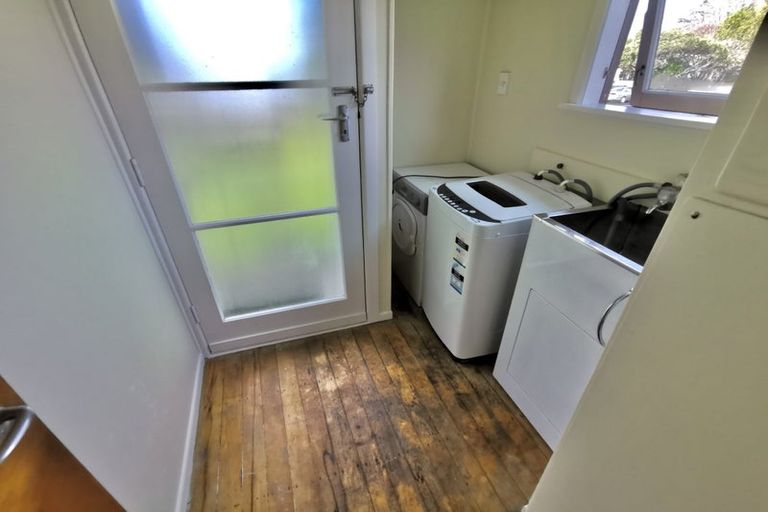 Photo of property in 103 Ennis Avenue, Pakuranga Heights, Auckland, 2010