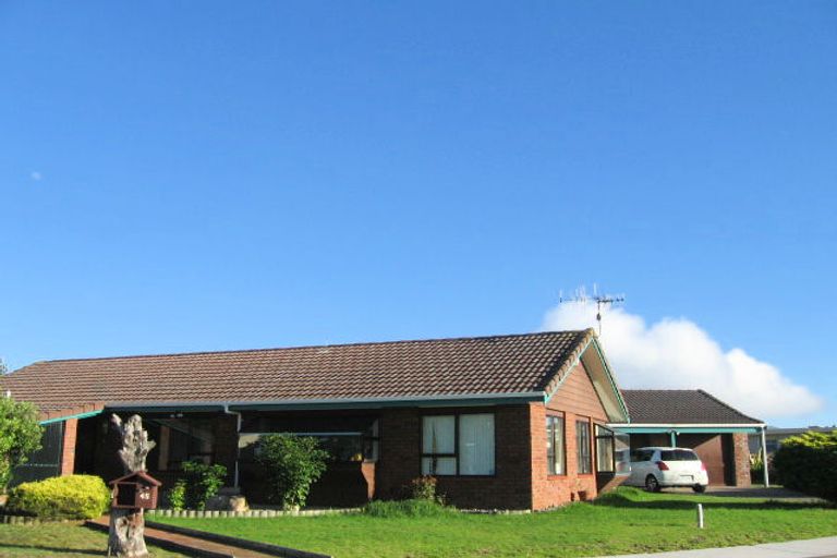 Photo of property in 45 Olive Terrace, Paraparaumu Beach, Paraparaumu, 5032