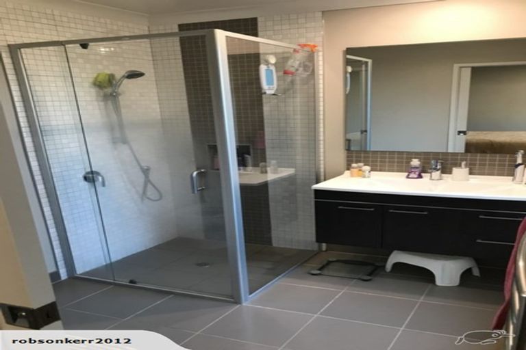 Photo of property in 50 Intrepid Crescent, Beachlands, Auckland, 2018