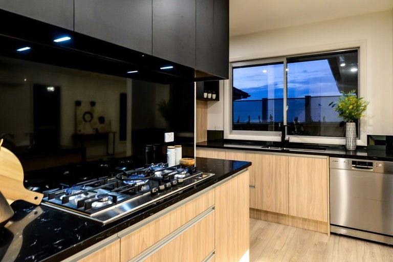 Photo of property in 5 Kapua Crescent, Rototuna North, Hamilton, 3210