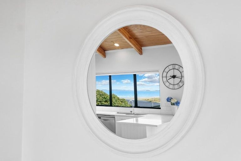 Photo of property in 1/42 Amorino Drive, Red Beach, 0932