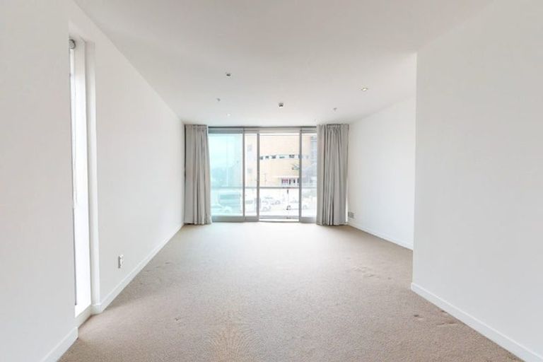 Photo of property in Portal Apartments, 1d/42 Cable Street, Te Aro, Wellington, 6011