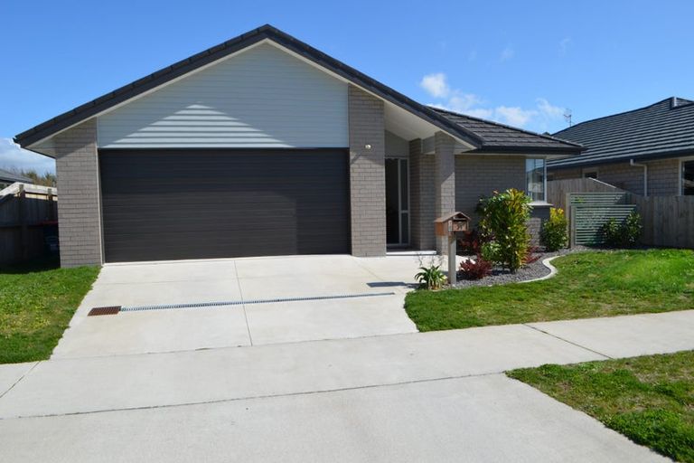 Photo of property in 39 Leet Crescent, Papamoa Beach, Papamoa, 3118