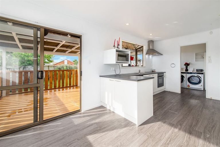 Photo of property in 8 Forest Hill Road, Henderson, Auckland, 0612