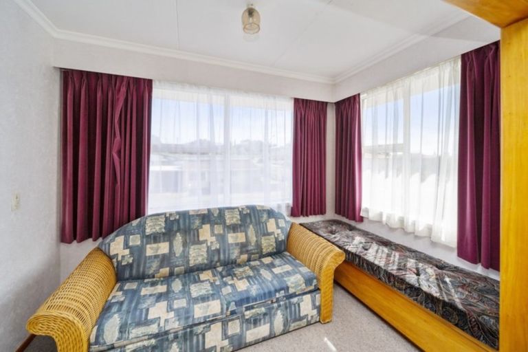 Photo of property in 43 Stafford Street, Waitara, 4320