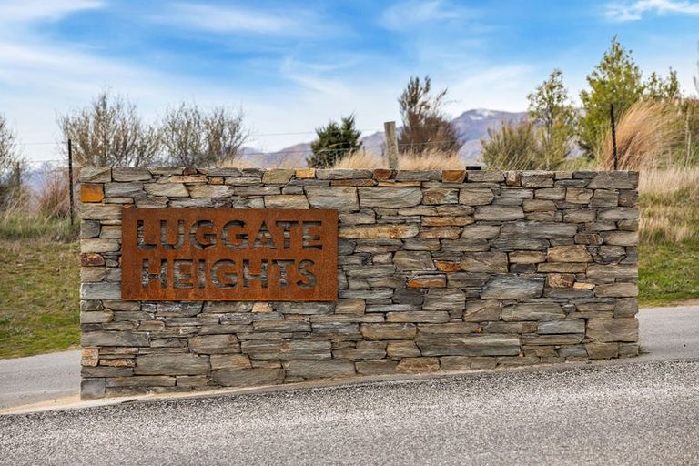 Photo of property in 16 Jackson Rise, Luggate, Wanaka, 9383