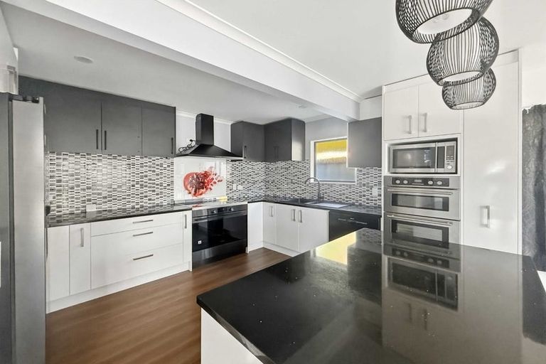 Photo of property in 15 Kawatiri Grove, Wainuiomata, Lower Hutt, 5014