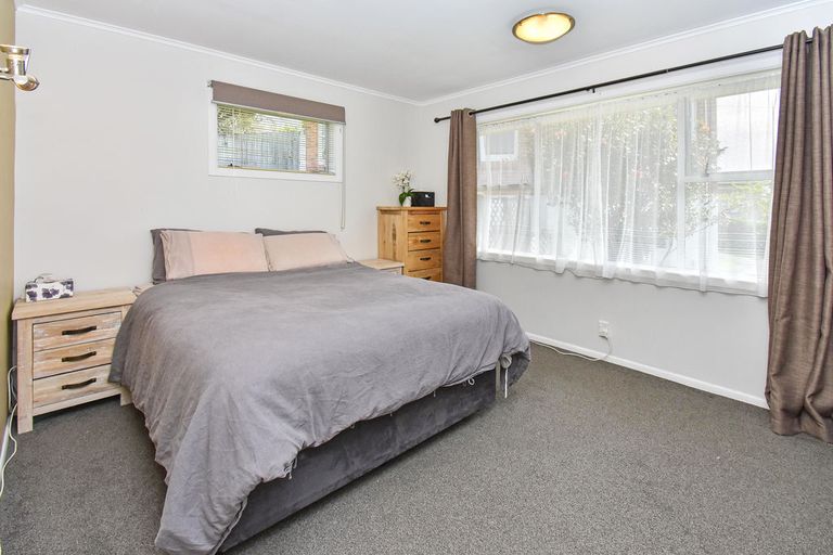 Photo of property in 15 Rembrandt Place, Opaheke, Papakura, 2113