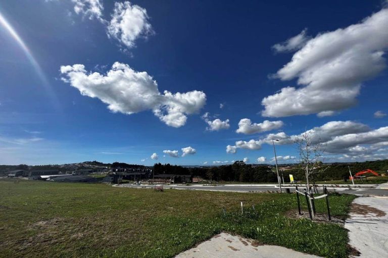 Photo of property in 47 Kikorangi Drive, Wainui, 0992