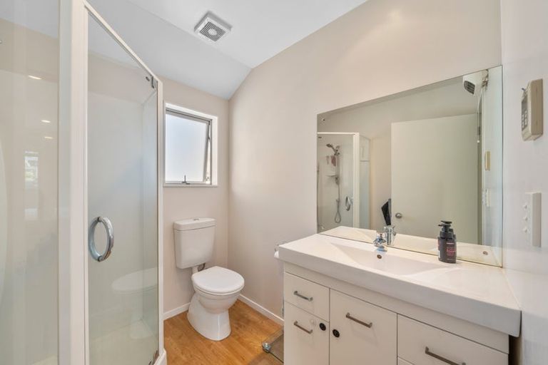 Photo of property in 92 Amesbury Drive, Churton Park, Wellington, 6037