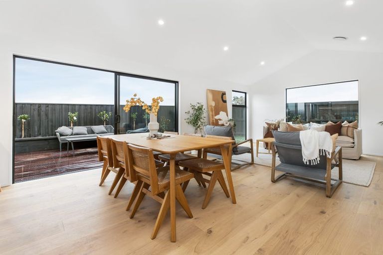 Photo of property in 16 Burkett Street, Marshland, Christchurch, 8051