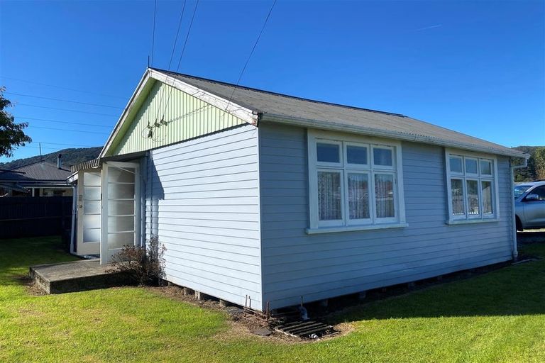 Photo of property in 5 Matai Street, Dobson, Greymouth, 7805