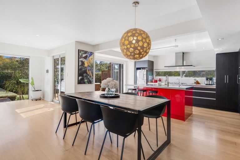 Photo of property in 9 Shelly Beach Parade, Cockle Bay, Auckland, 2014