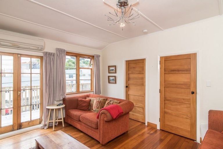 Photo of property in 76 Sidlaw Street, Strathmore Park, Wellington, 6022