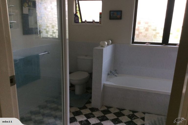 Photo of property in 8a Sutherland Avenue, Mount Maunganui, 3116