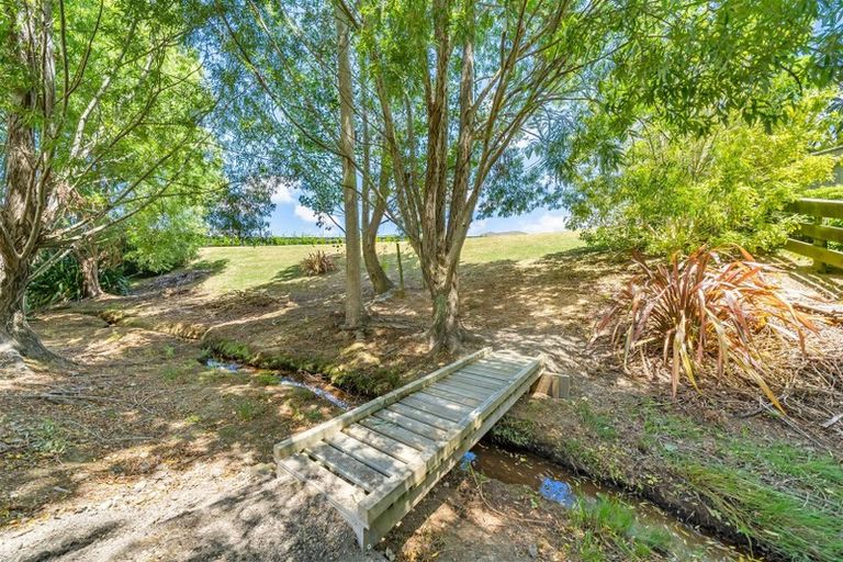 Photo of property in 6 Jade Crescent, Timberlea, Upper Hutt, 5018