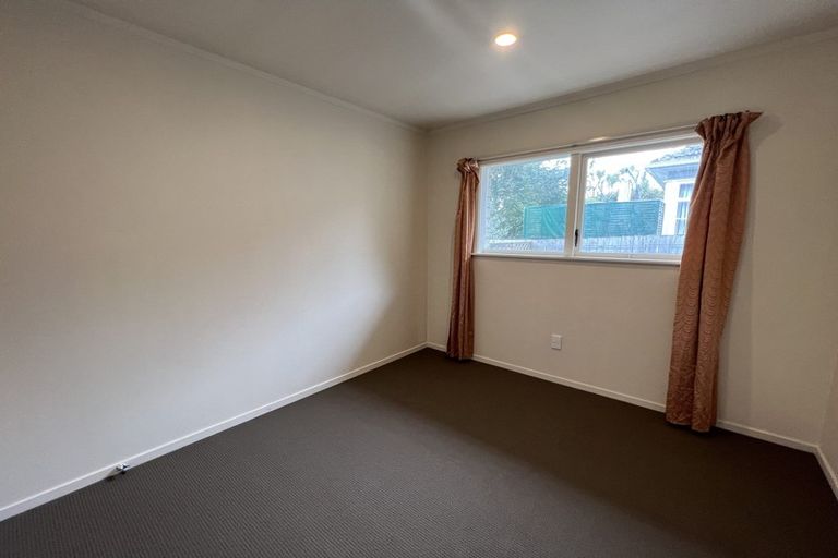 Photo of property in 1/5 Lambeth Road, Mount Eden, Auckland, 1041