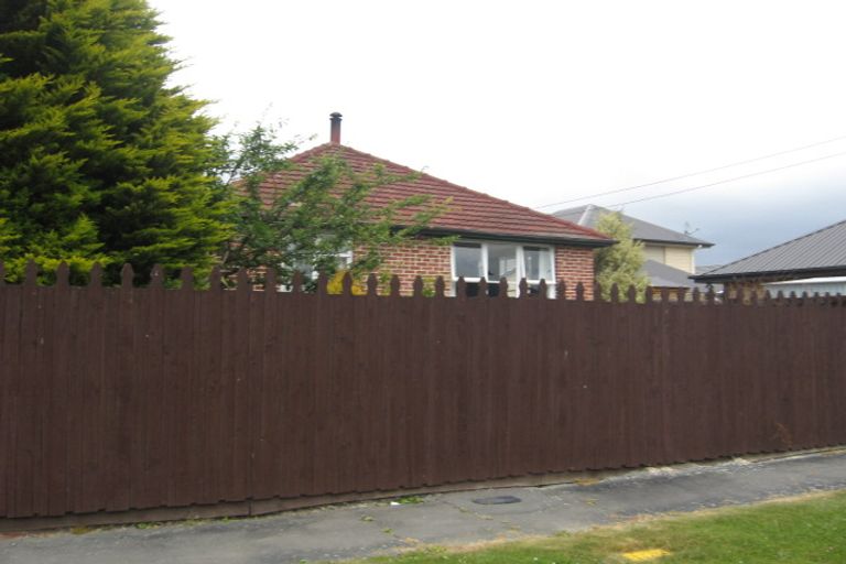 Photo of property in 17 Grosvenor Street, Redwood, Christchurch, 8051