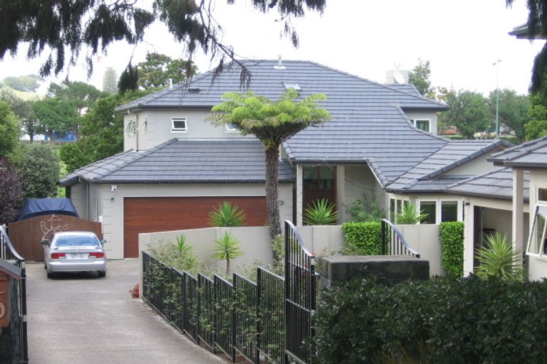 Photo of property in 136 Wheturangi Road, Greenlane, Auckland, 1051