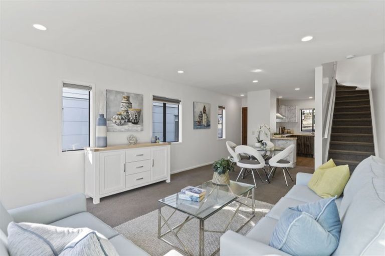 Photo of property in 1626/10 John Jennings Drive, Oteha, Auckland, 0632