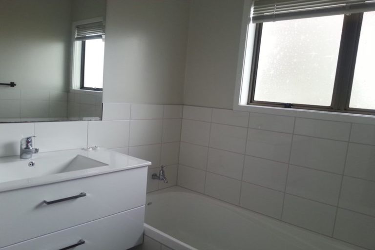 Photo of property in 1/39 Kelvin Road, Papakura, 2110