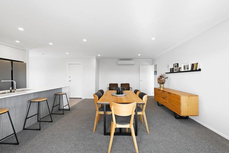 Photo of property in 18a Rose Leigh Drive, Cambridge, 3434