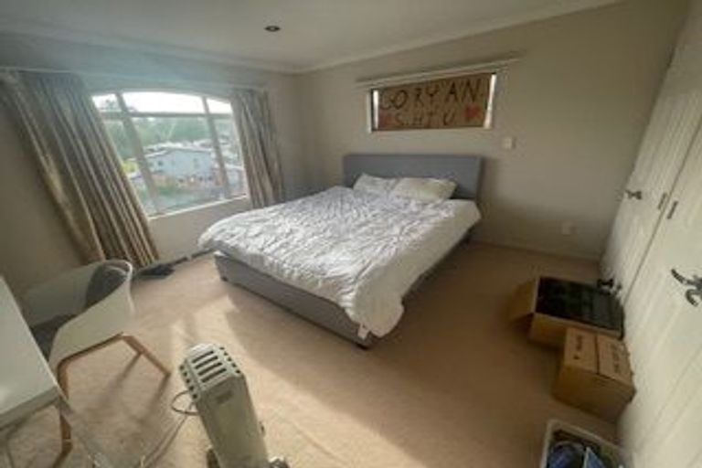 Photo of property in 27d Lyford Crescent, Sunnynook, Auckland, 0620