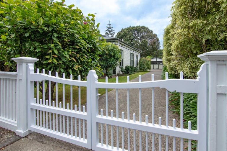 Photo of property in 11 Colombo Street, Hokowhitu, Palmerston North, 4410