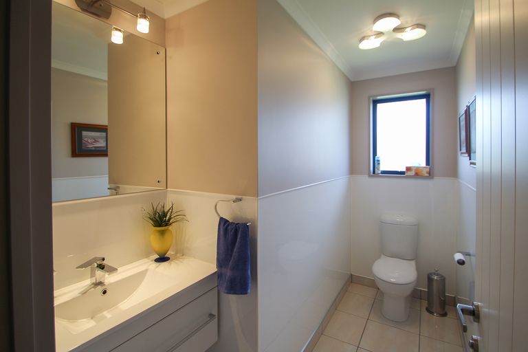 Photo of property in 10 North Ridge Drive, Oamaru North, Oamaru, 9400