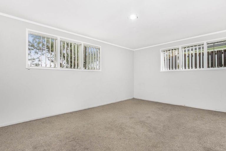 Photo of property in 10 Goldnib Place, Randwick Park, Auckland, 2105