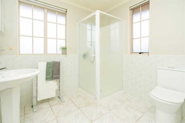 Photo of property in 37 Nielsen Gardens, Rototuna, Hamilton, 3210