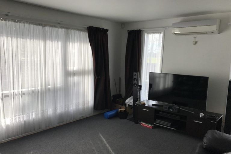 Photo of property in 1/87 Cottonwood Street, Parklands, Christchurch, 8083