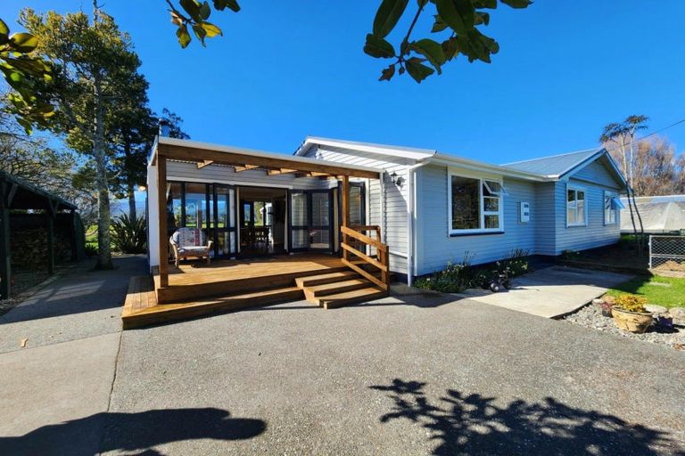 Photo of property in 43 Victoria Road, Westport, 7892