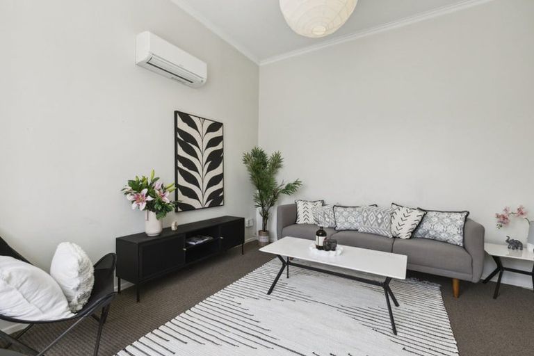 Photo of property in 96 Pirie Street, Mount Victoria, Wellington, 6011