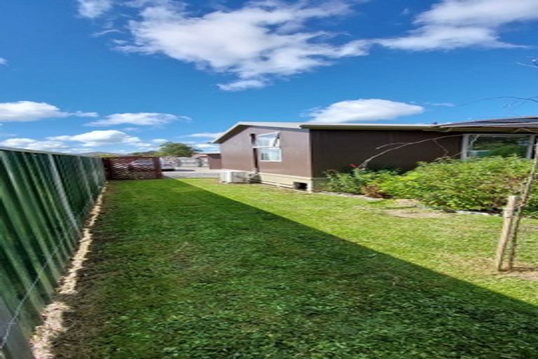 Photo of property in 2 Guthrie Court, Bulls, 4818